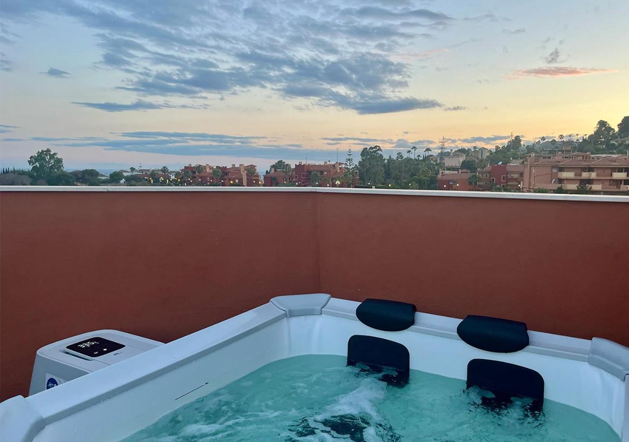 Apartament Penthouse Paradise - Jacuzzi & Sea Views! *