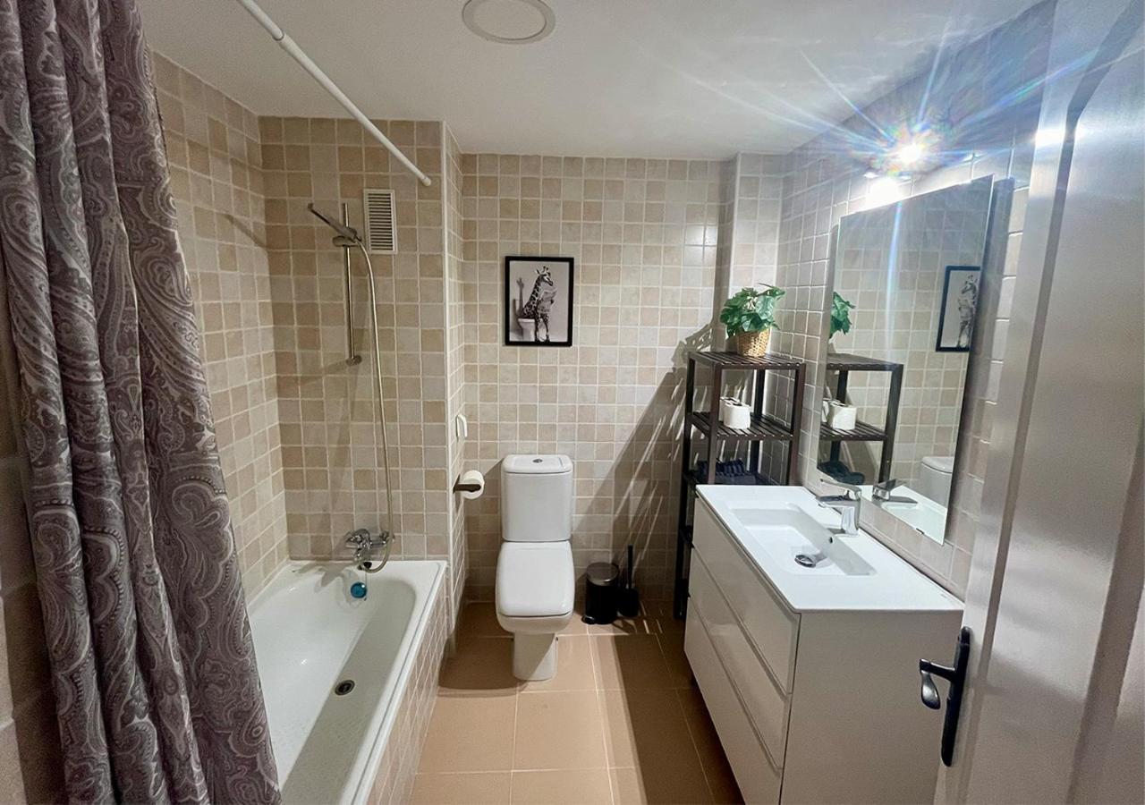 Apartment Penthouse Paradise - Jacuzzi & Sea Views! *